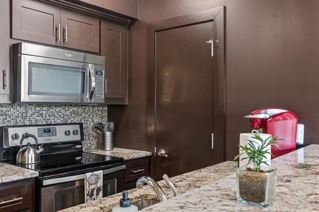 1125 S Jennings Avenue - Photo 1