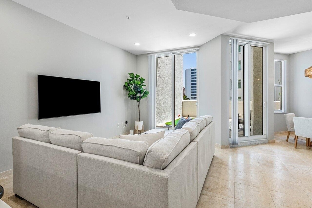 255 Evernia Street - Photo 11