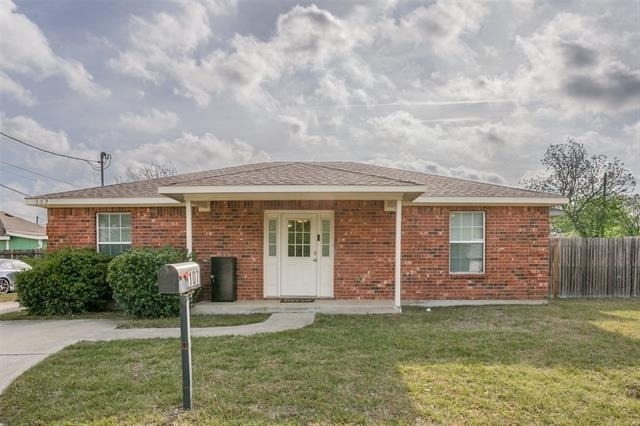 107 S Crawford Street - Photo 0