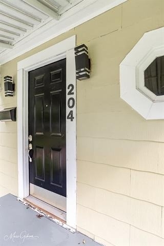 204 Leo Avenue - Photo 4