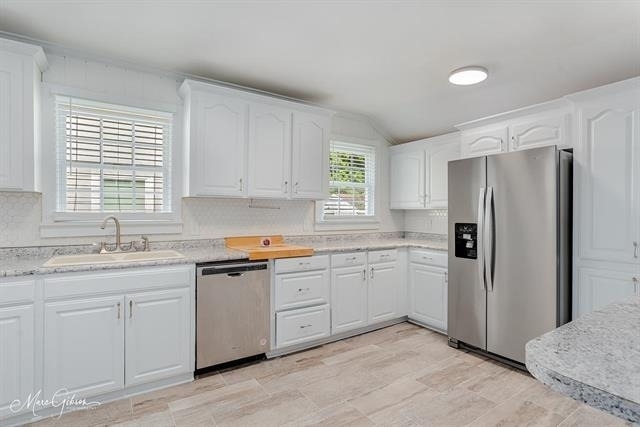 204 Leo Avenue - Photo 10