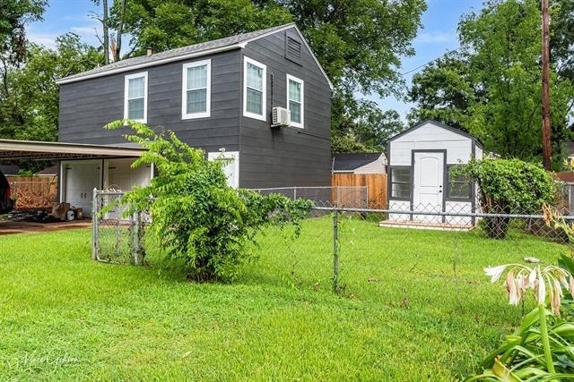 204 Leo Avenue - Photo 2