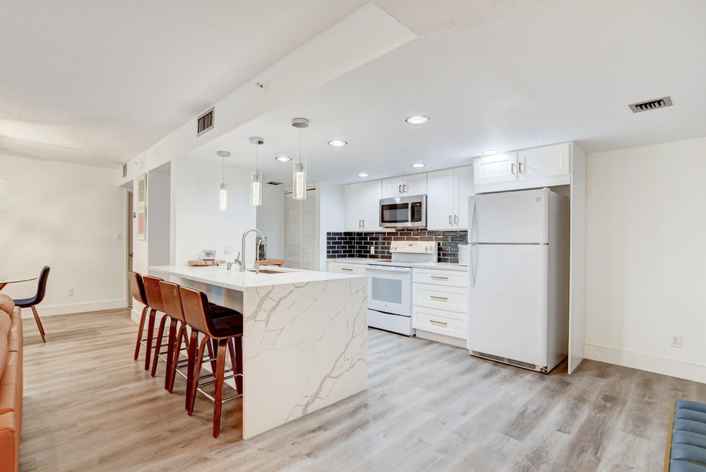 1915 Lavers Circle - Photo 12