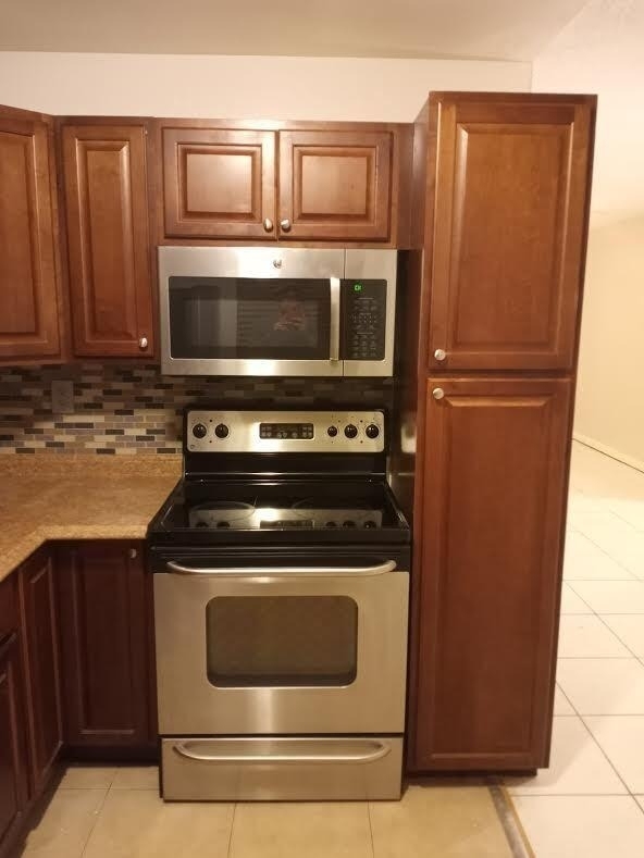 512 Gardens Drive - Photo 2