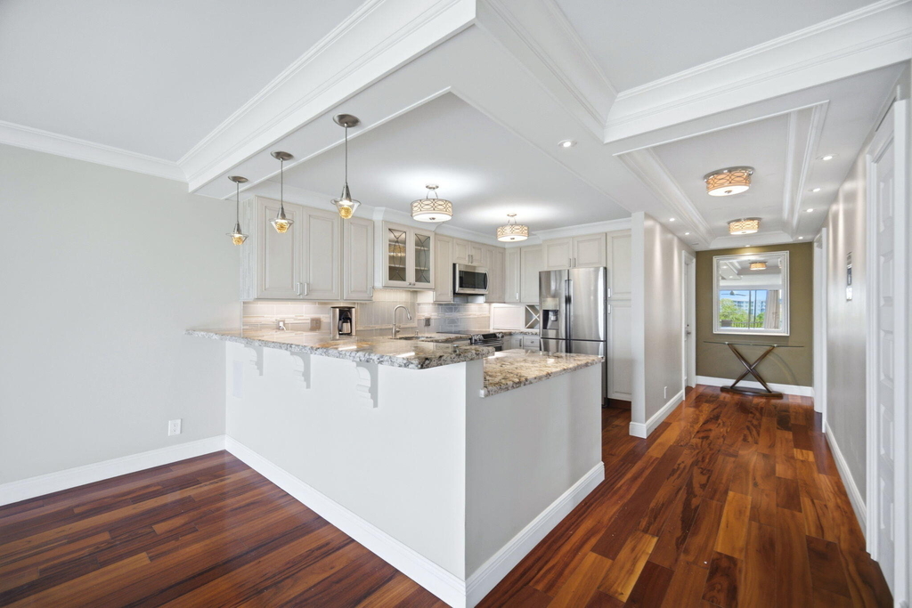 2901 S Palm Aire Drive - Photo 4