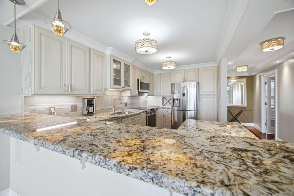 2901 S Palm Aire Drive - Photo 5