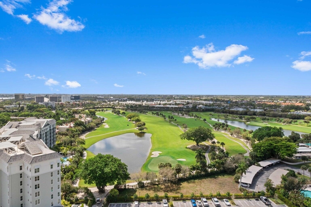 2400 Presidential Way - Photo 39