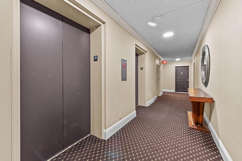 2400 Presidential Way - Photo 26
