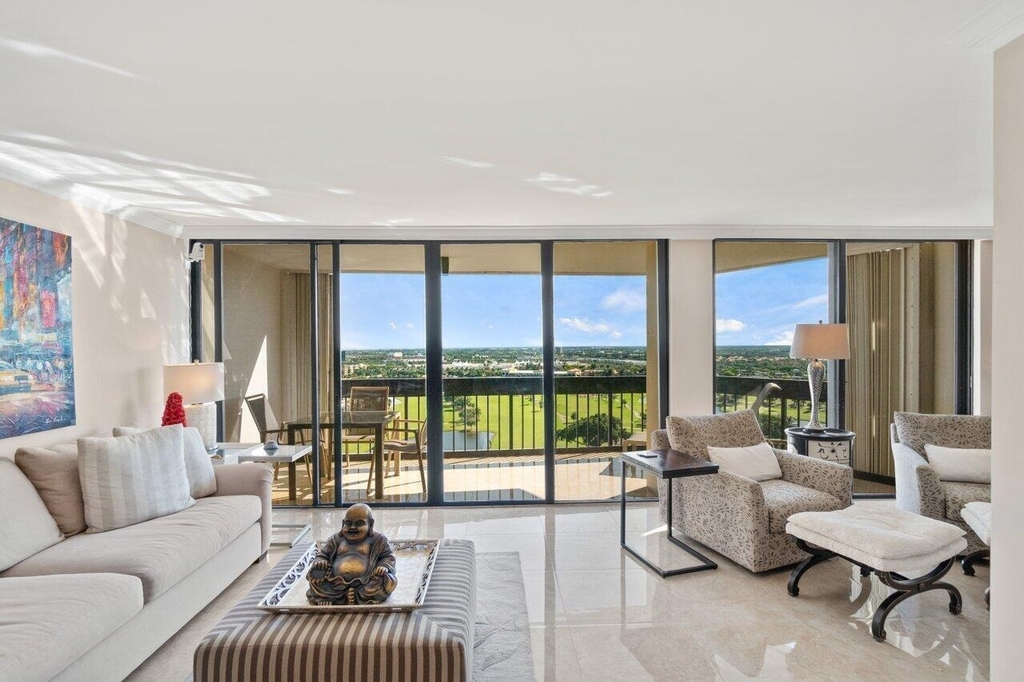 2400 Presidential Way - Photo 7