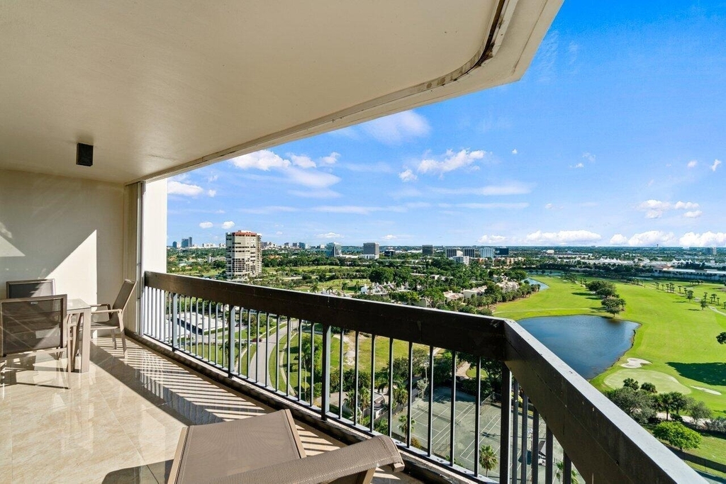 2400 Presidential Way - Photo 12