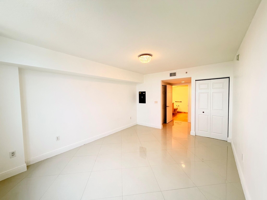 3232 Coral Way - Photo 6