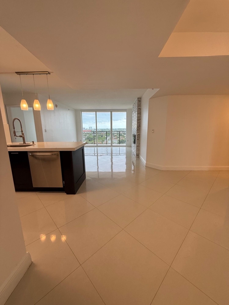 3232 Coral Way - Photo 3