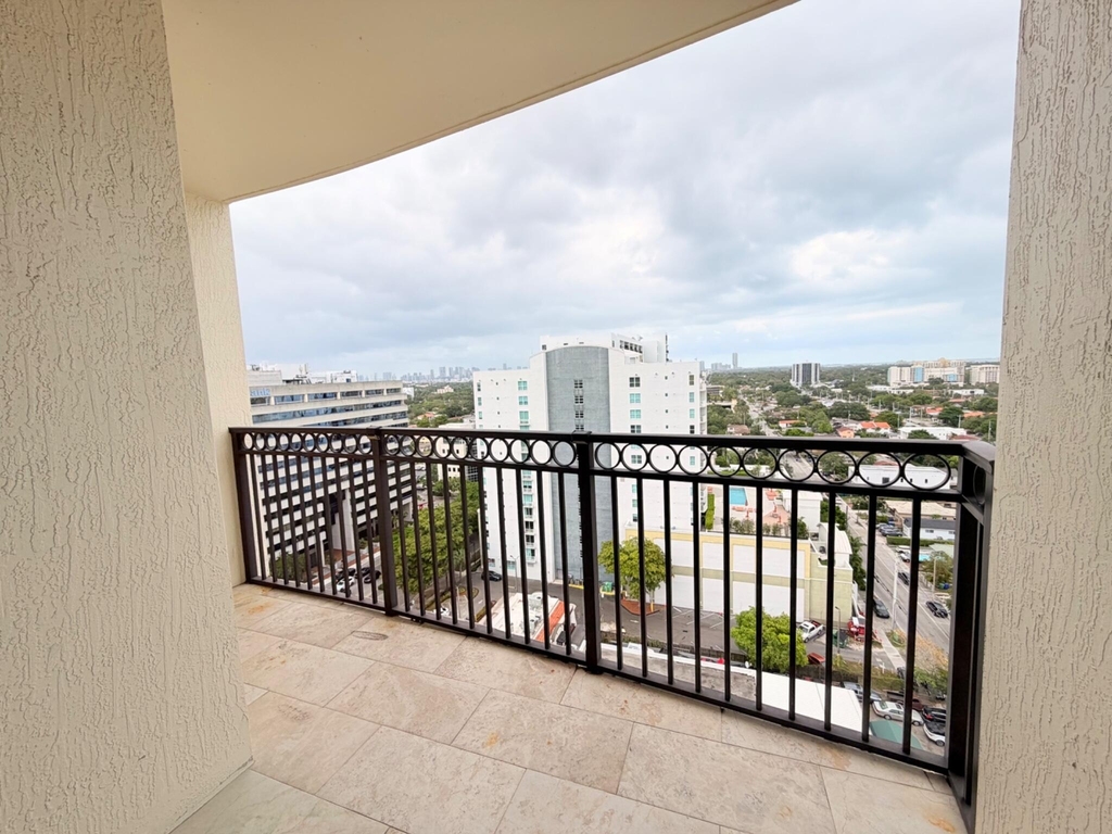 3232 Coral Way - Photo 19