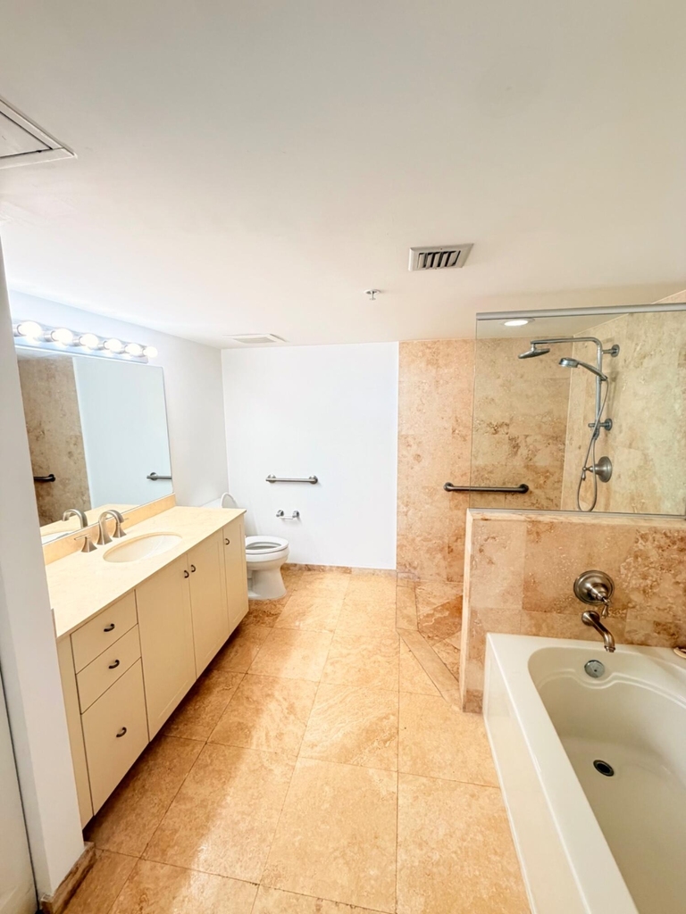 3232 Coral Way - Photo 10