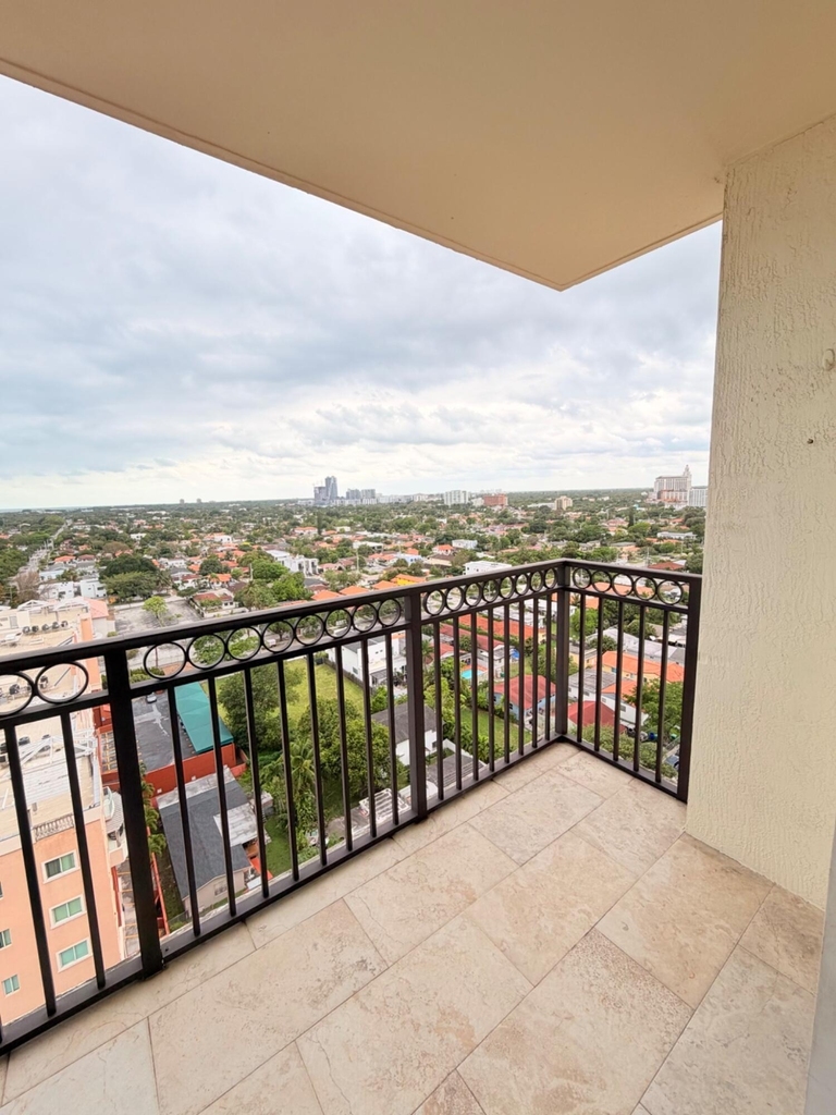 3232 Coral Way - Photo 20