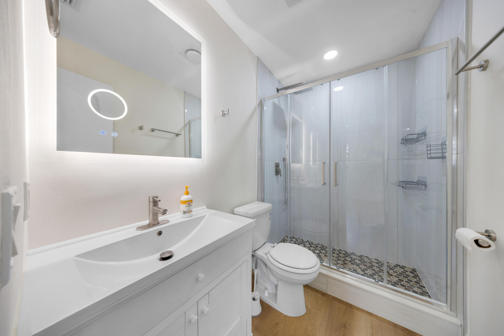 1236 Ne 12th Avenue - Photo 5