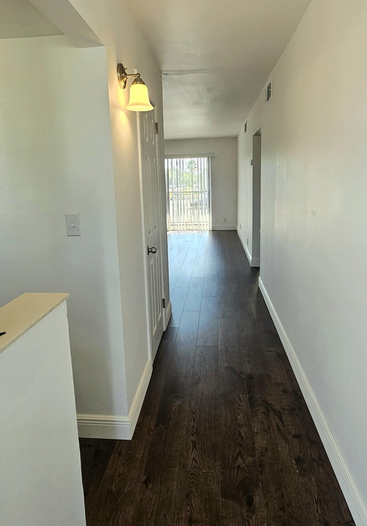 1501 Crescent Circle - Photo 1
