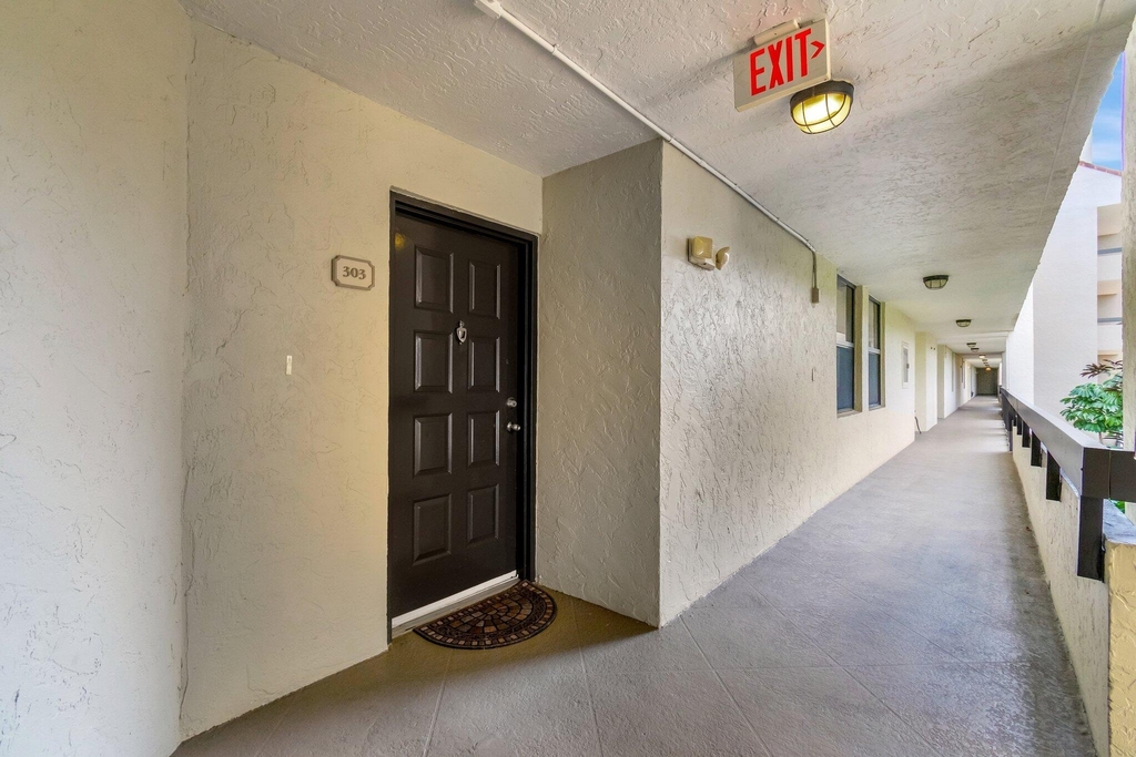 1915 Lavers Circle - Photo 1
