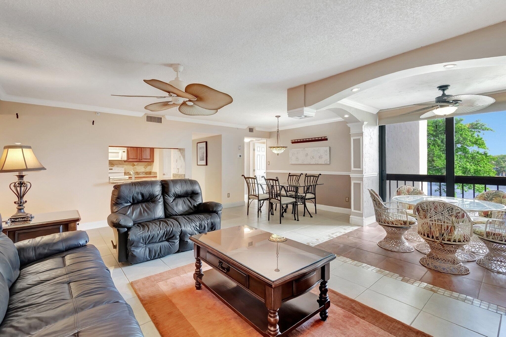 1915 Lavers Circle - Photo 6
