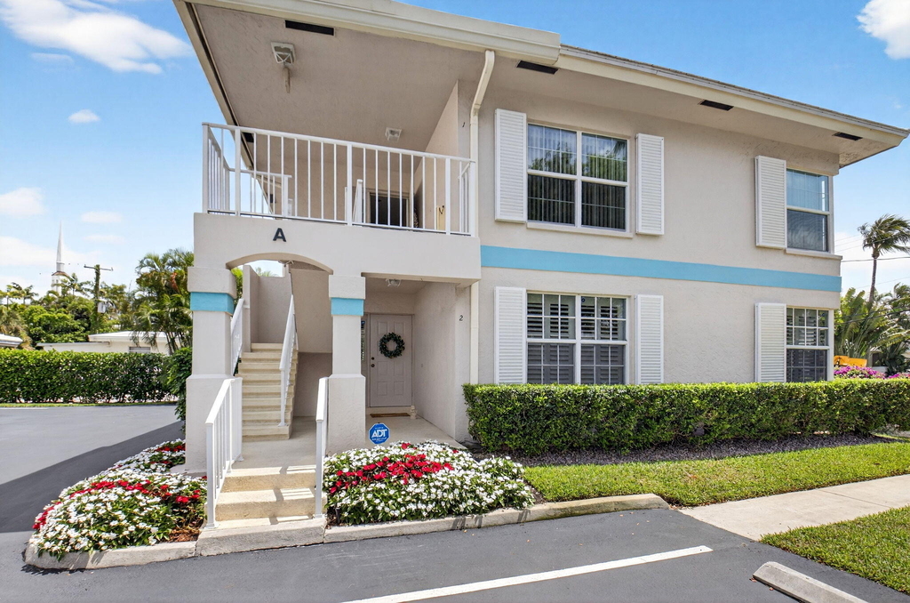 75 Venetian Drive - Photo 0