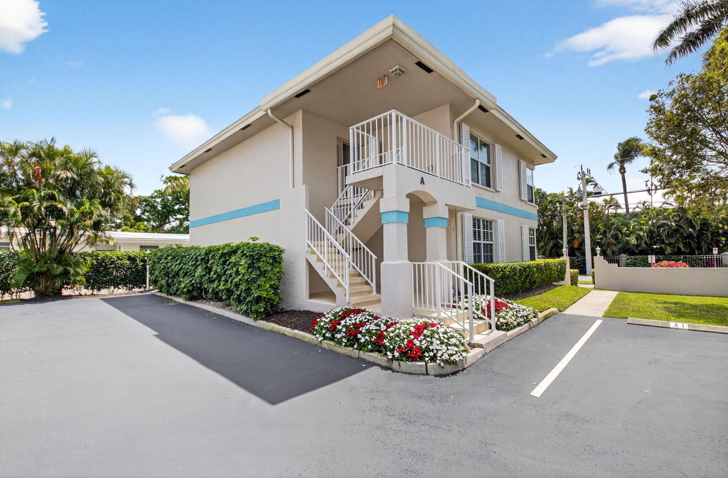75 Venetian Drive - Photo 1