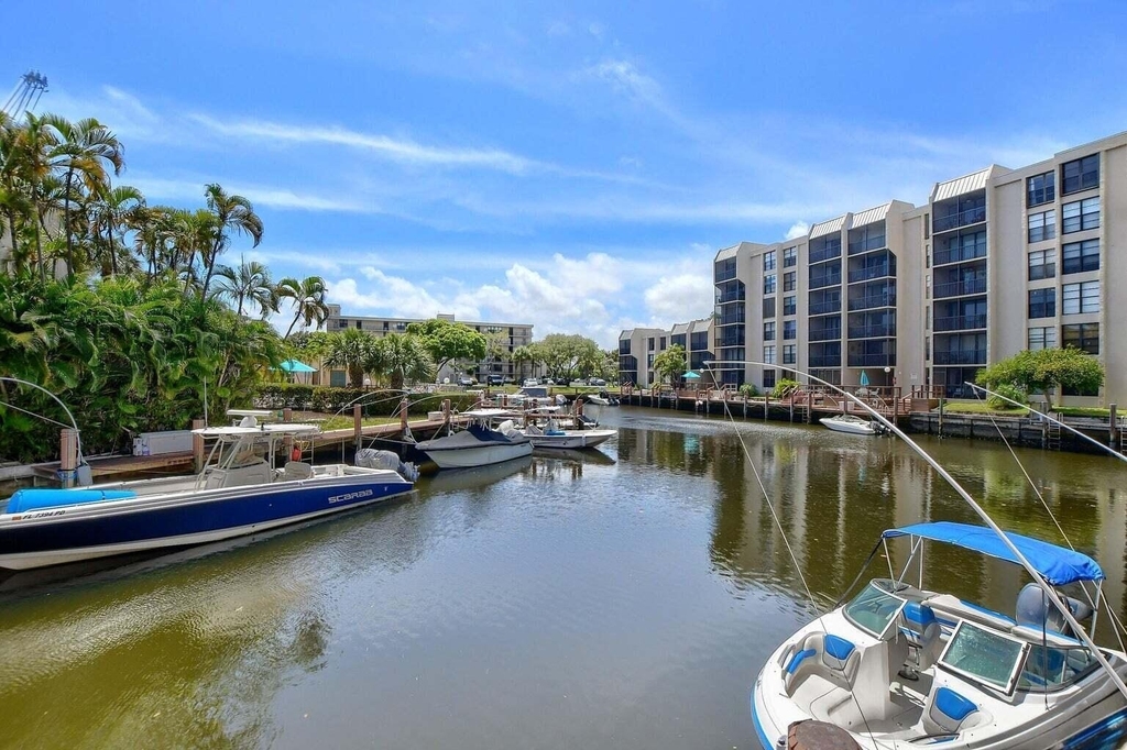 3 Royal Palm Way - Photo 16