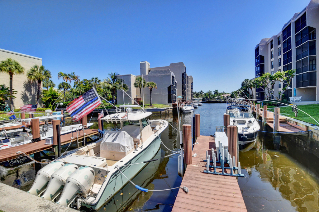 3 Royal Palm Way - Photo 40