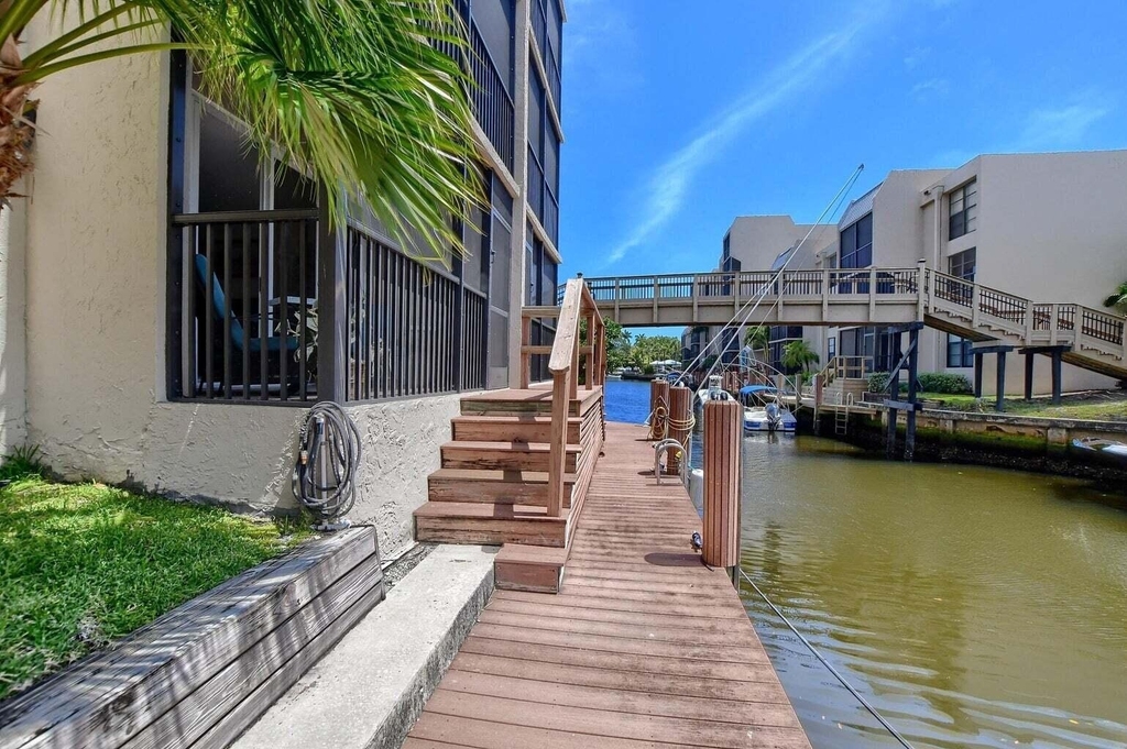 3 Royal Palm Way - Photo 17