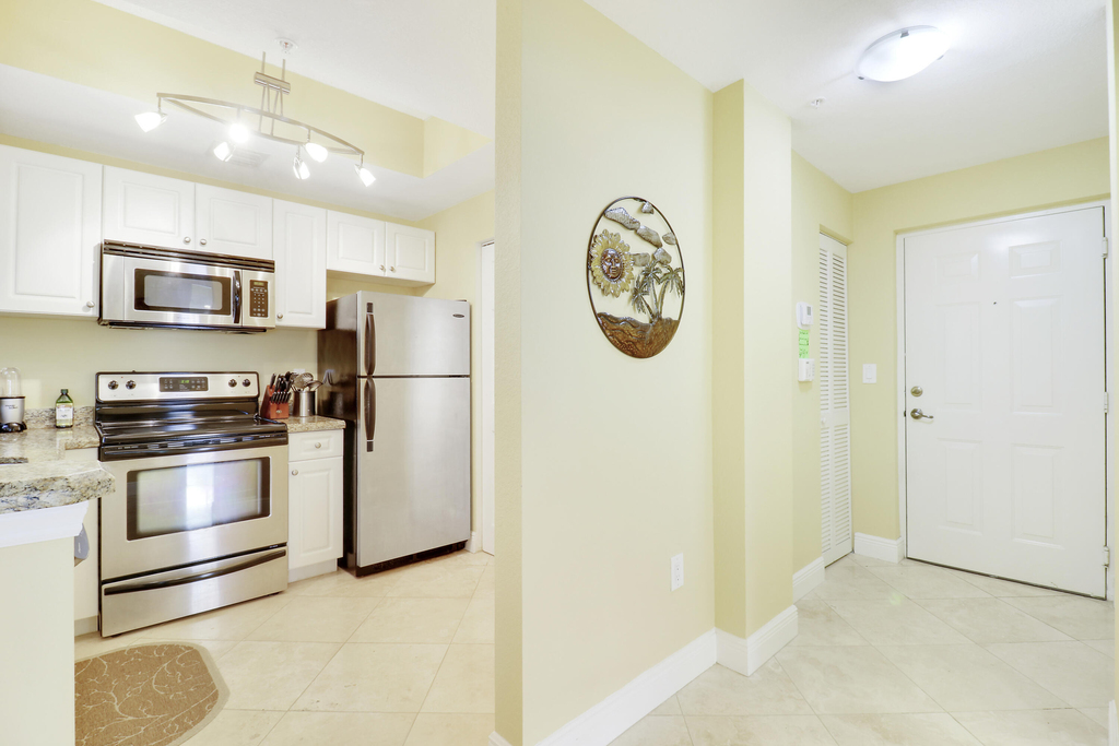 2802 Sarento Place - Photo 11