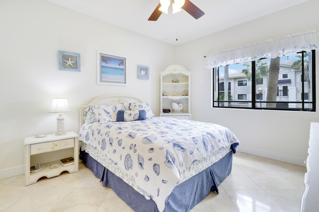 2802 Sarento Place - Photo 8