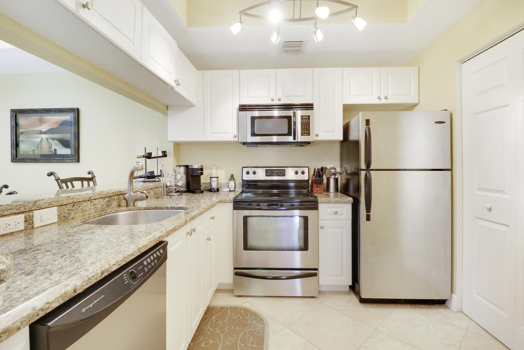 2802 Sarento Place - Photo 12