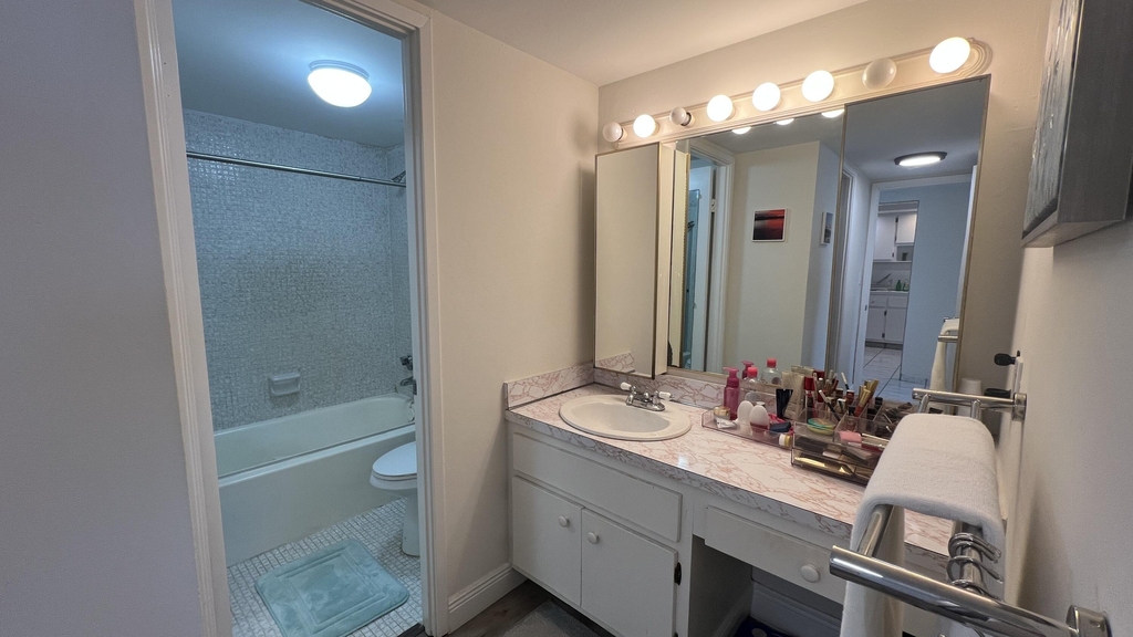 1301 Ne Miami Gardens Drive - Photo 4