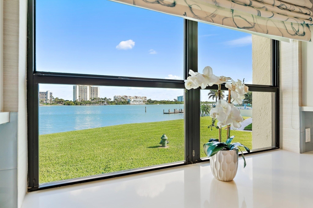 19800 Sandpointe Bay Drive - Photo 10