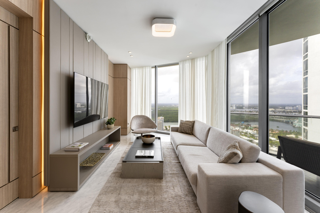 15701 Collins Avenue - Photo 15