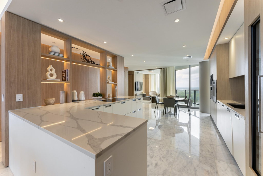 15701 Collins Avenue - Photo 10