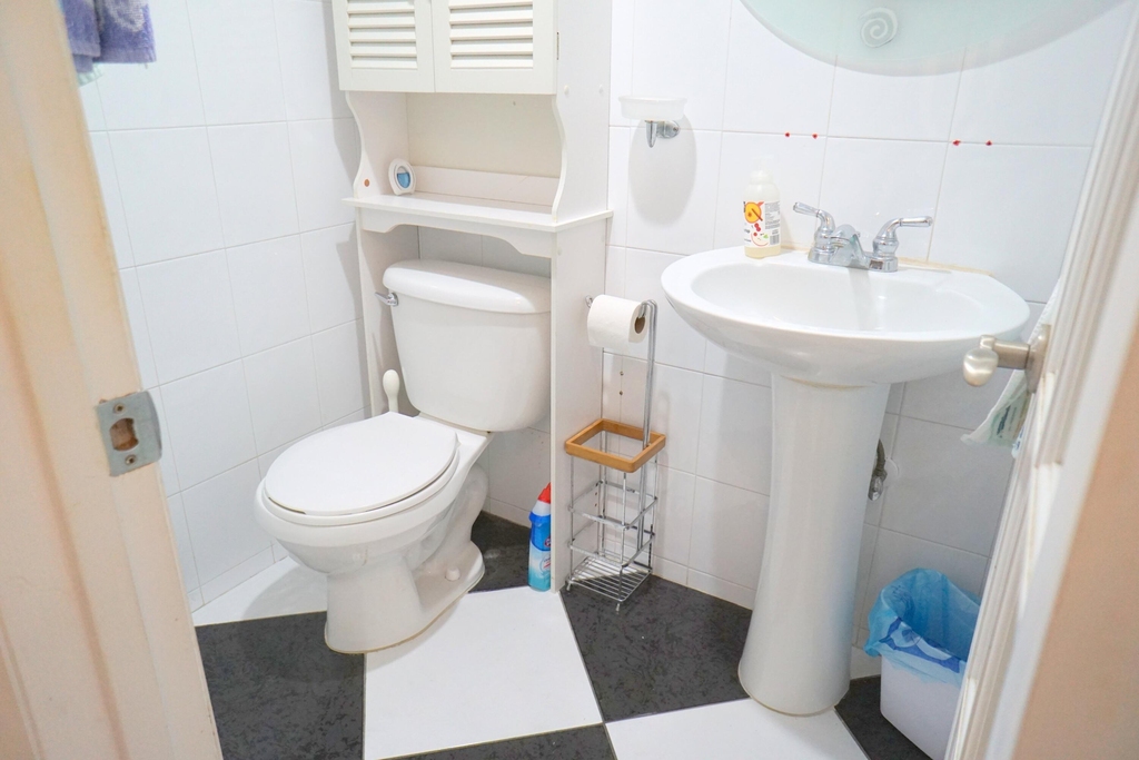 401 Southampton A - Photo 20