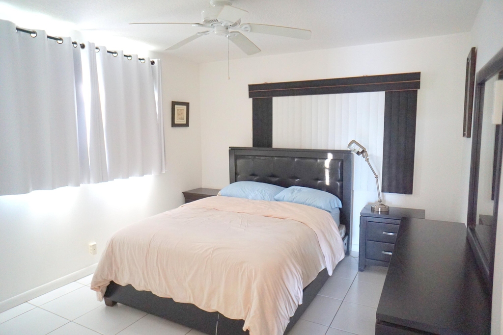 401 Southampton A - Photo 12
