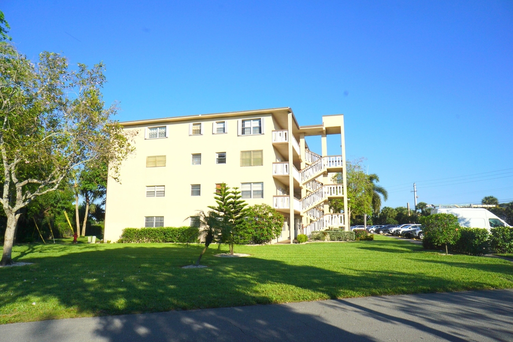 401 Southampton A - Photo 32