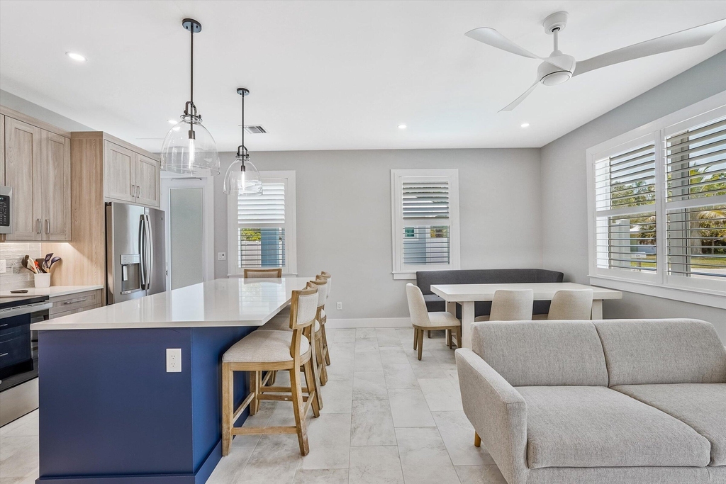 425 Hugh Street - Photo 7