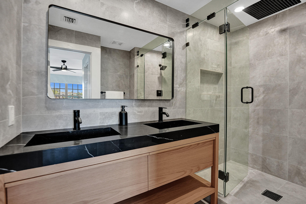 876 Jeffery Street - Photo 25