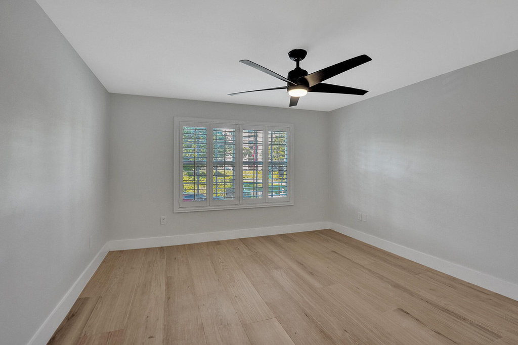 876 Jeffery Street - Photo 18