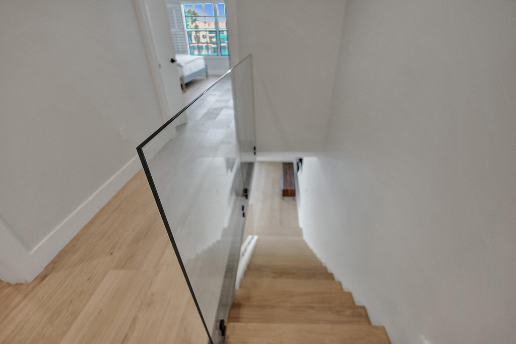 876 Jeffery Street - Photo 12