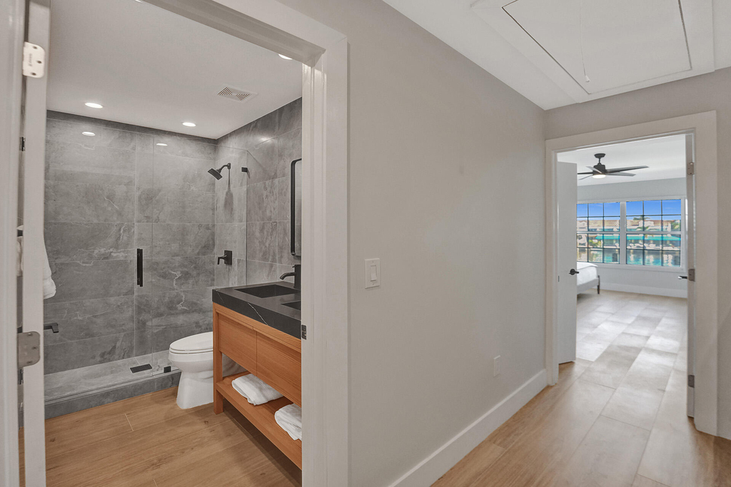 876 Jeffery Street - Photo 13