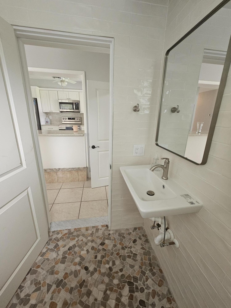 1621 Seaway Drive - Photo 14