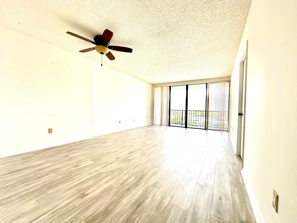 1470 Ne 123rd Street - Photo 1