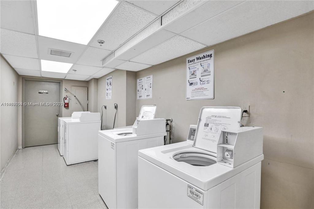 1470 Ne 123rd Street - Photo 18