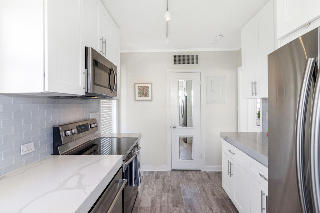 311 Cocoanut Row - Photo 9