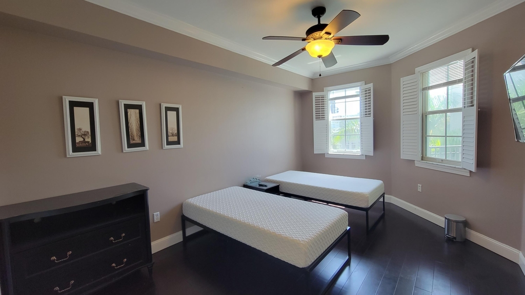 533 Ne 3rd Avenue - Photo 8