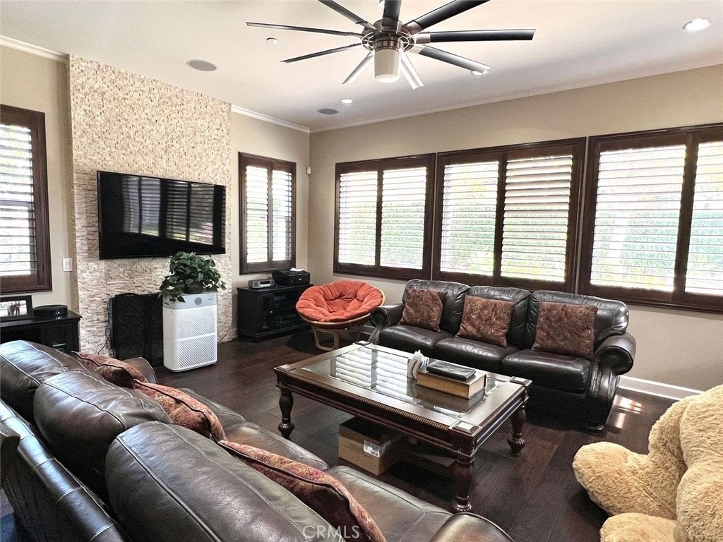 540 N Bardsdale - Photo 2