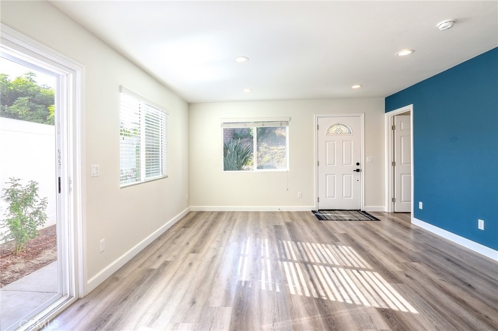 1621 Butternut Way - Photo 1